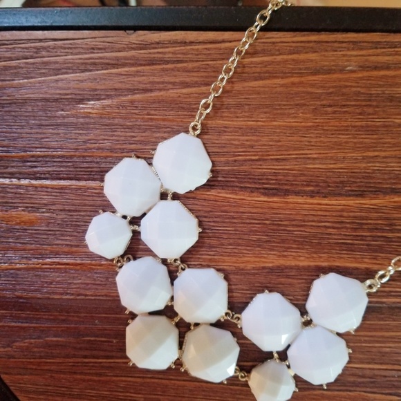 bib necklace - Picture 2 of 2